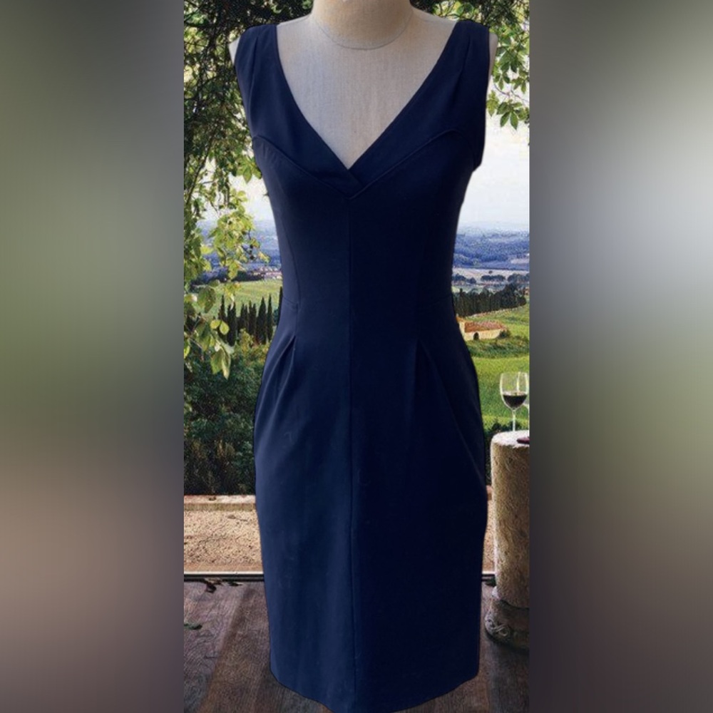Diane Von Furstenberg ‘90’s flattering stretchy sheath dress